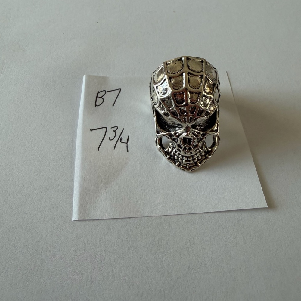 Silver Skull Ring